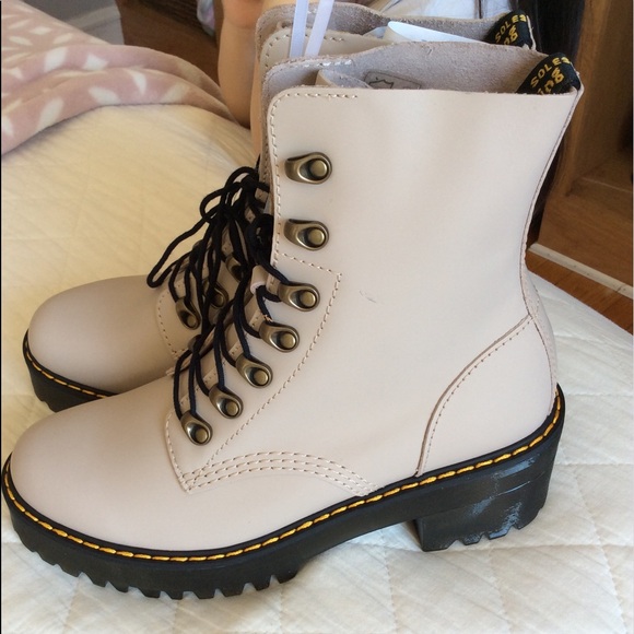 Dr. Martens Leona boots - Picture 7 of 8